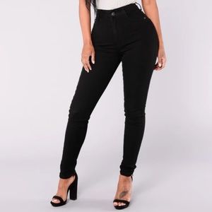 Fashion Nova Classic Black Skinny Jeans